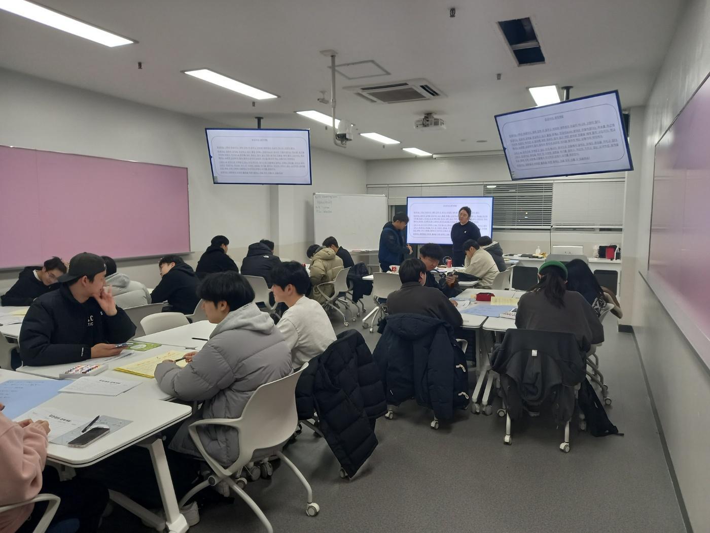 Hankyung National University's University Employment Headquarters, Career Exploration Workshop for Lower Grades Completed